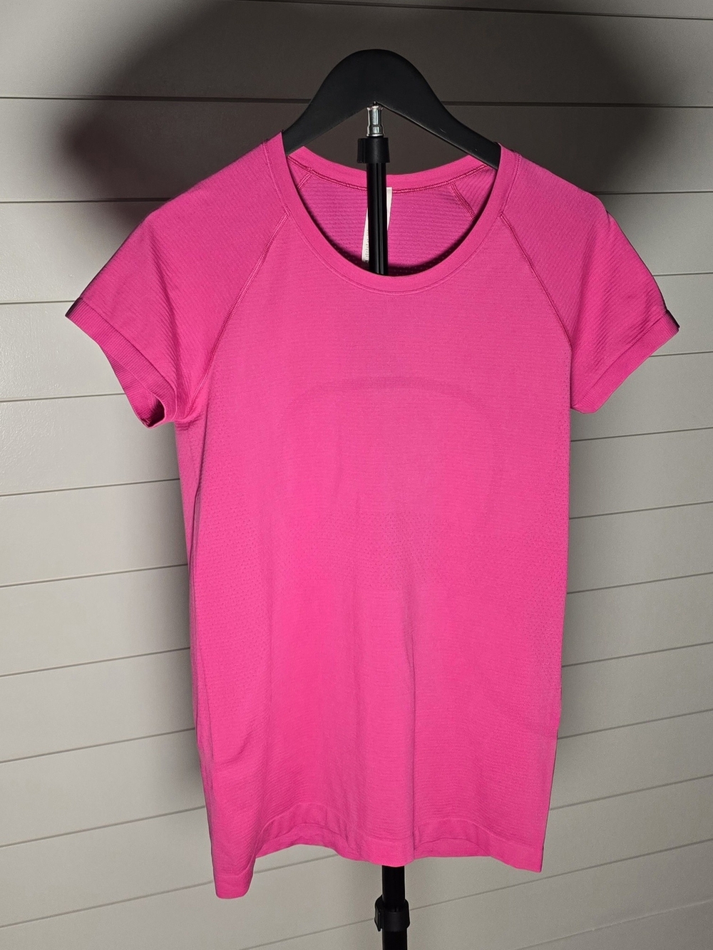 Lululemon Swiftly Tech 2.0 Short Sleeve Top Sz 8 Sonic Pink w Lulu Shopping Bag